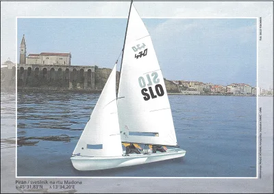 TEKMOVALNE JADRNICE, V OZADJU PIRAN